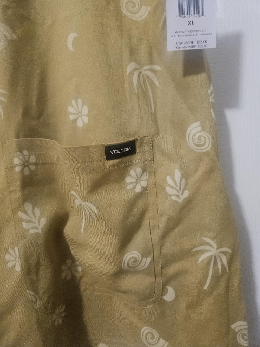 NWT Volcom Rumper Tropical Print Button-Front - Picture 4 of 6